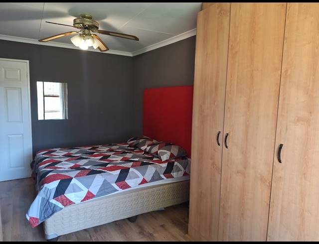 4 bed property for sale in SUIDEROORD